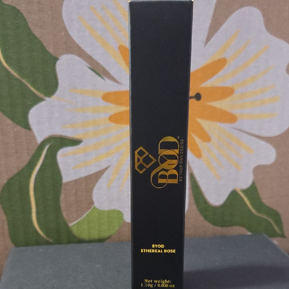 Ethereal Rose Eyeshadow Wand